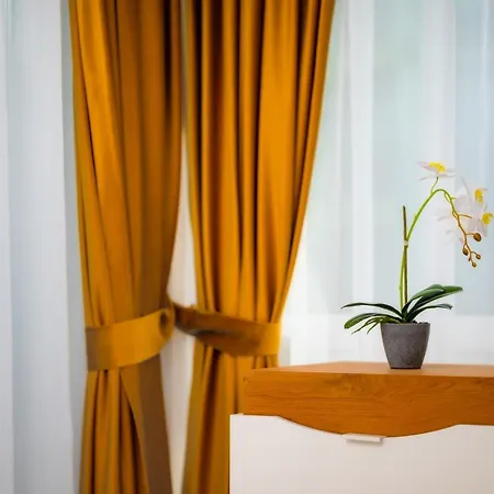 شقة Andreas - Pool & Năvodari